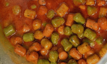 pan of different coloured boilies